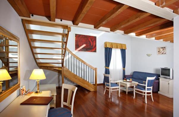 Hotel Gabarda คาร์ปิ ห้อง รูปภาพ